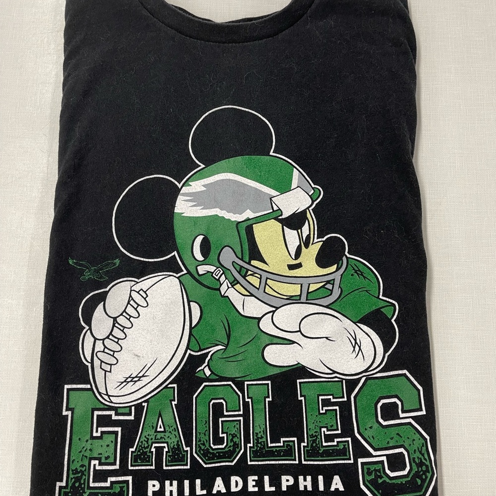 DISNEY x JUNKFOOD Black Mickey Mouse Philadelphia Eagles Tee